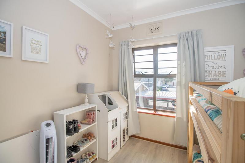 3 Bedroom Property for Sale in Heathfield Western Cape